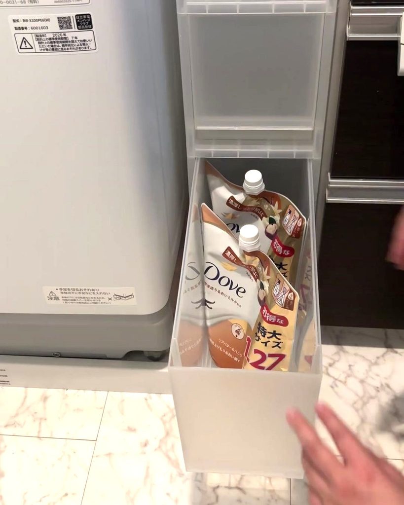 洗面所のスキマ収納、収納ストッカー写真